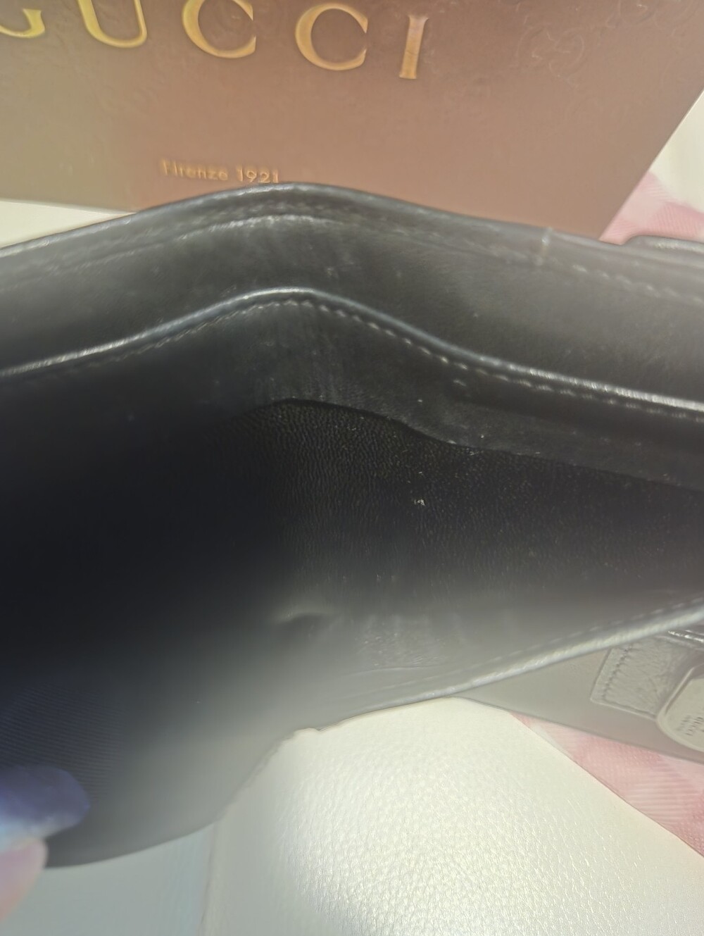 Gucci Wallet EUC - Picture 12 of 14